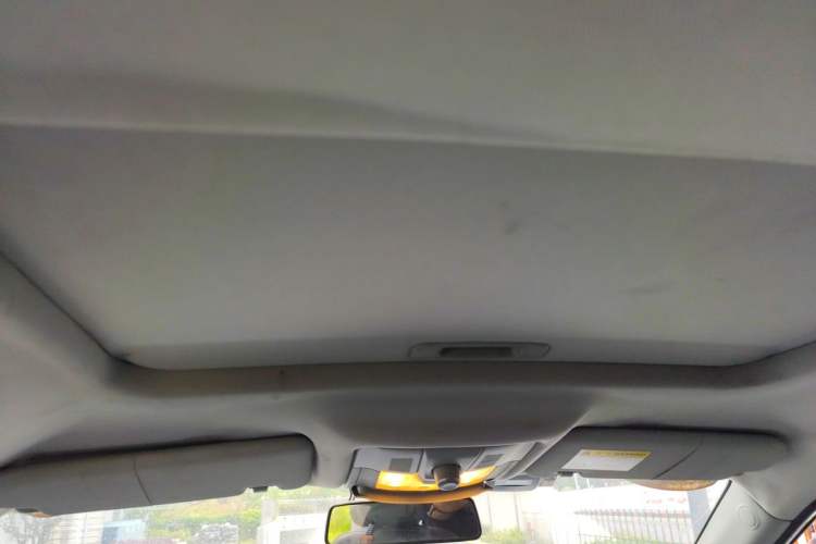 Used MG GS 2015 1.5TGI TST Luxury Edition Headliner
