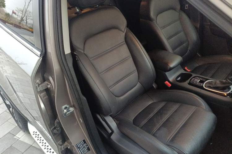 Used MG GS 2015 1.5TGI TST Luxury Edition Right Front Seat