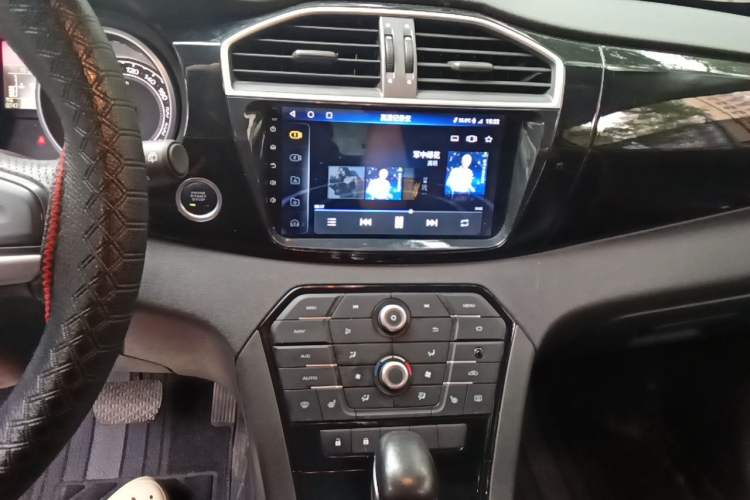 Used MG GS 2015 1.5TGI TST Luxury Edition Audio And AC Panel