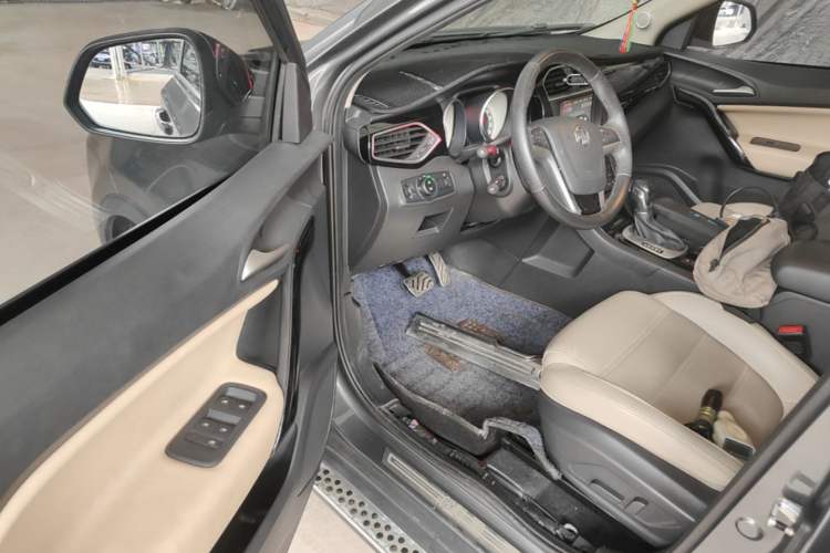 Used MG GS 2015 2.0TGI TST Four-Wheel Drive Flagship Edition Driver Seat
