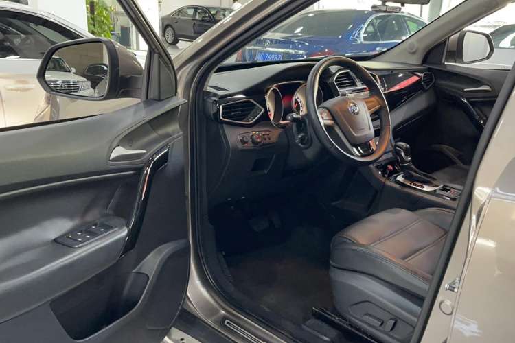 Used MG GS 2015 1.5TGI TST Luxury Edition Driver Seat