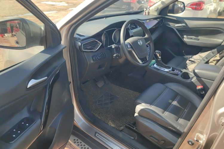 Used MG GS 2015 2.0TGI TST Luxury Edition Driver Seat