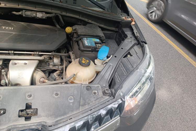 Used MG GS 2015 2.0TGI TST Luxury Edition Engine Bay Left
