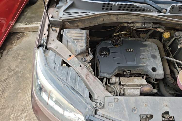 Used MG GS 2015 1.5TGI TST Elite Edition Engine Bay Right
