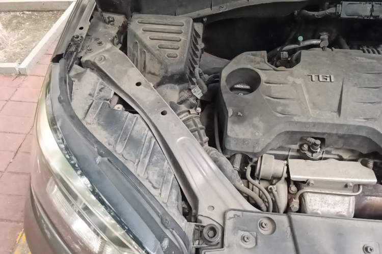 Used MG GS 2015 1.5TGI TST Luxury Edition Engine Bay Right