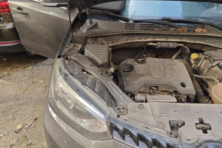 Used MG GS 2015 1.5TGI TST Luxury Edition Engine Bay Right