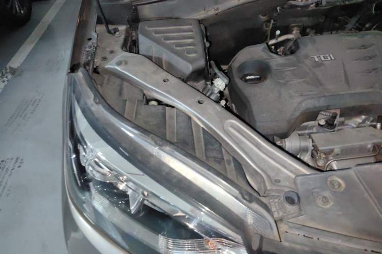 Used MG GS 2015 1.5TGI TST Luxury Edition Engine Bay Right
