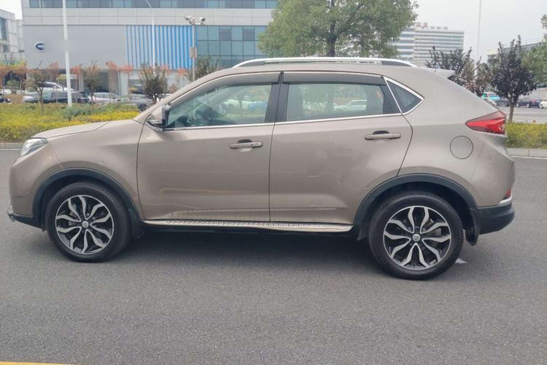 Used MG GS 2015 1.5TGI TST Luxury Edition Exterior 3