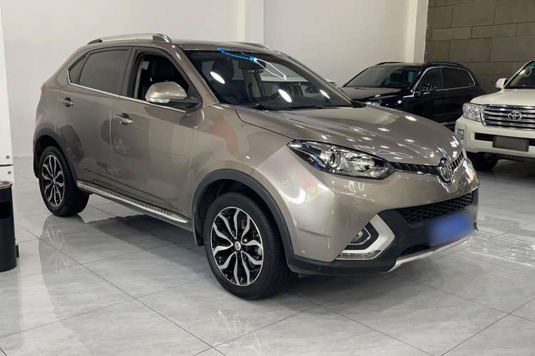 Used MG GS 2015 1.5TGI TST Luxury Edition Front Right 45 Deg