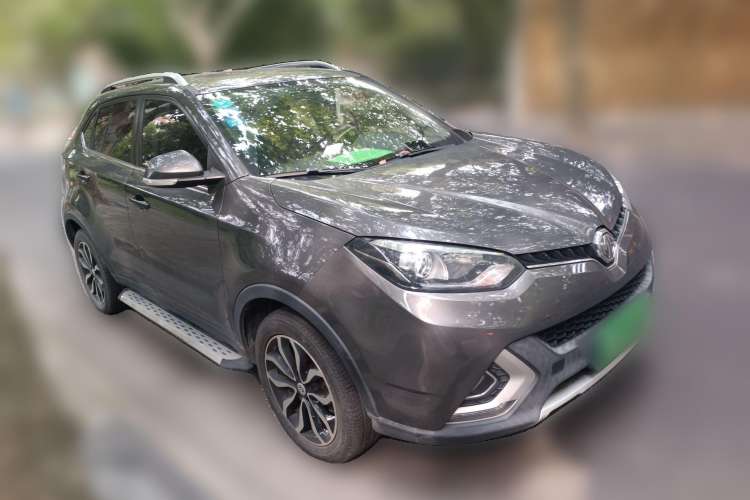 Used MG GS 2015 2.0TGI TST Luxury Edition Front Right 45 Deg