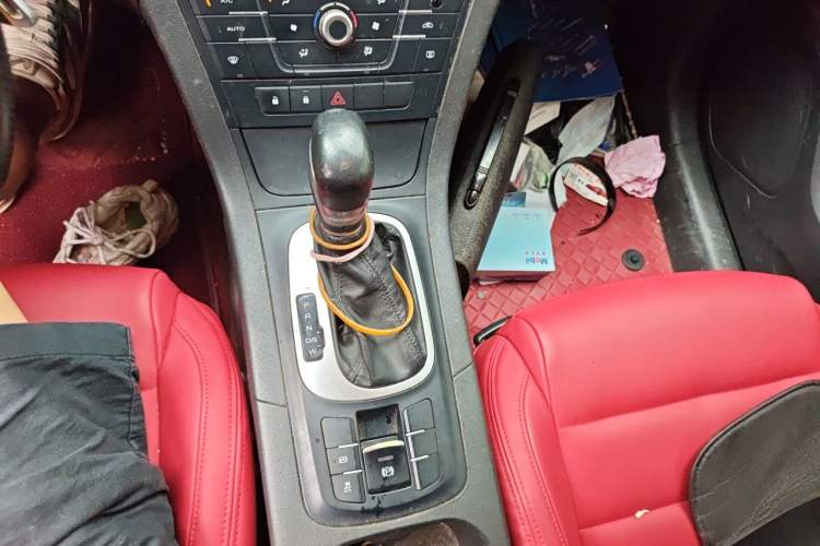 Used MG GS 2015 1.5TGI TST Elite Edition Gear Lever