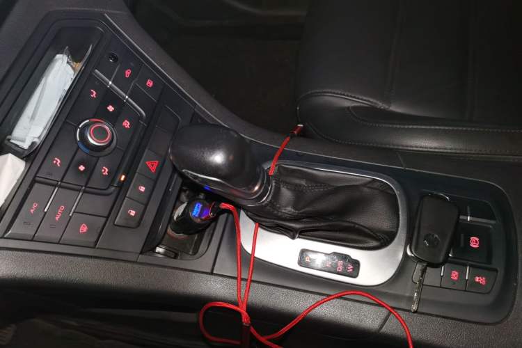 Used MG GS 2015 1.5TGI TST Luxury Edition Gear Lever
