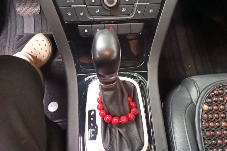 Used MG GS 2015 1.5TGI TST Luxury Edition Gear Lever