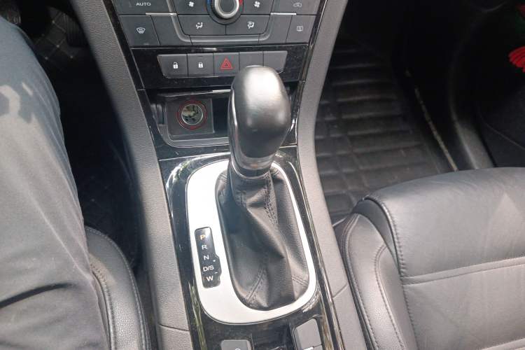 Used MG GS 2015 2.0TGI TST Luxury Edition Gear Lever