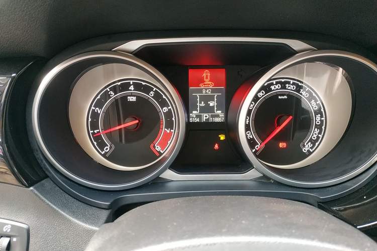 Used MG GS 2015 2.0TGI TST Luxury Edition Instrument Cluster