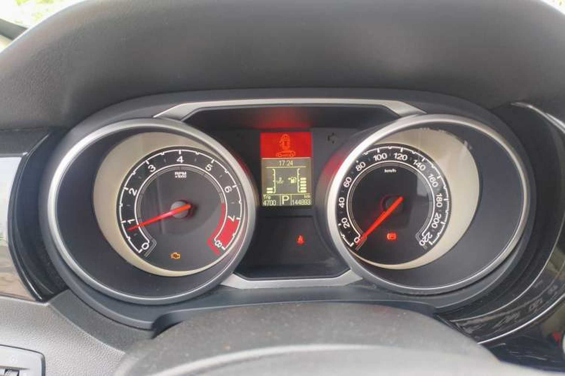 Used MG GS 2015 2.0TGI TST Four-Wheel Drive Flagship Edition Instrument Cluster