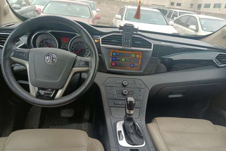 Used MG GS 2015 2.0TGI TST Luxury Edition Interior 1