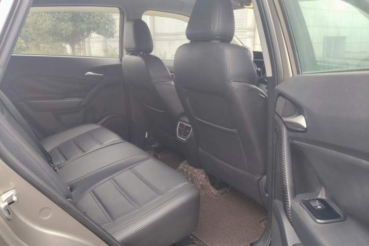 Used MG GS 2015 1.5TGI TST Luxury Edition Interior 8