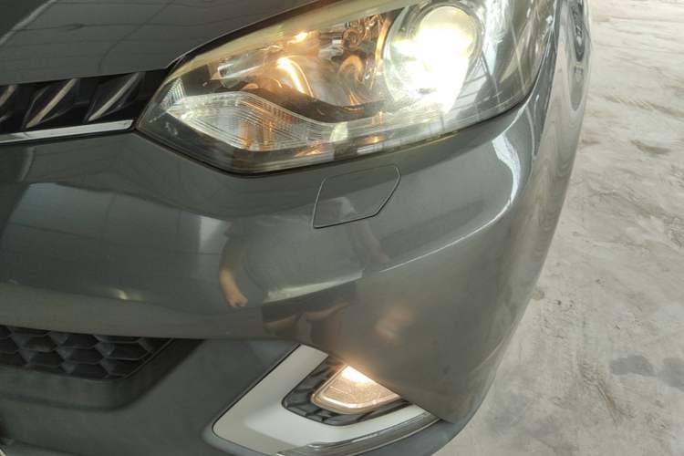 Used MG GS 2015 2.0TGI TST Four-Wheel Drive Flagship Edition Left Front Headlight