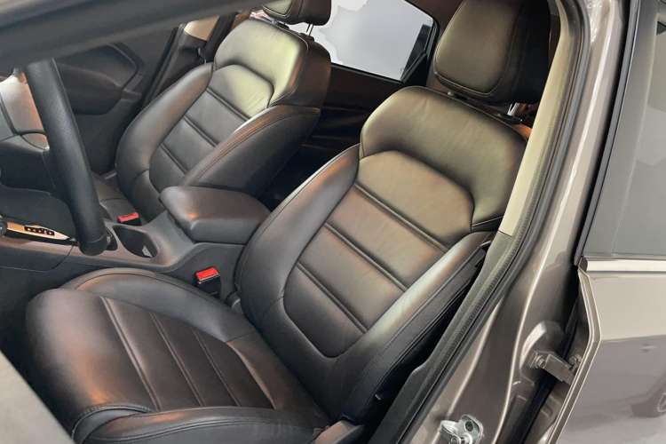 Used MG GS 2015 1.5TGI TST Luxury Edition Left Front Seat