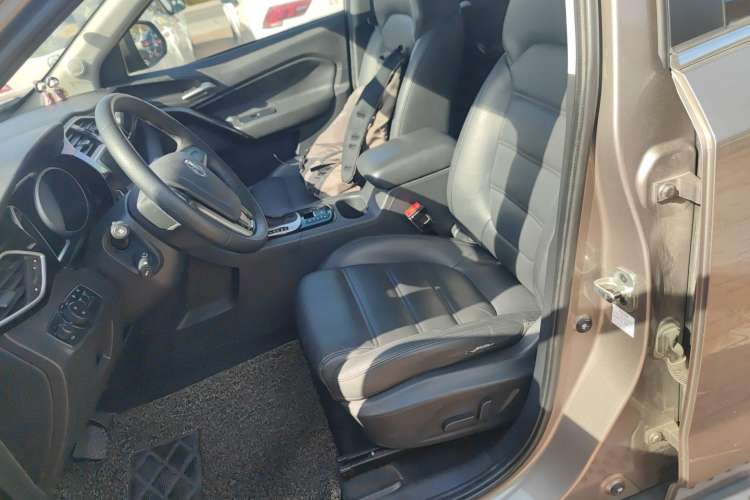 Used MG GS 2015 2.0TGI TST Luxury Edition Left Front Seat