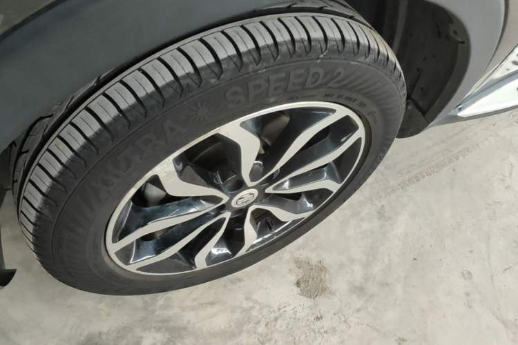 Used MG GS 2015 2.0TGI TST Four-Wheel Drive Flagship Edition Left Front Wheel Hub