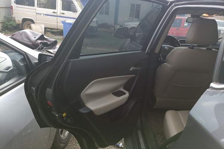 Used MG GS 2015 2.0TGI TST Four-Wheel Drive Flagship Edition Left Rear Door Interior