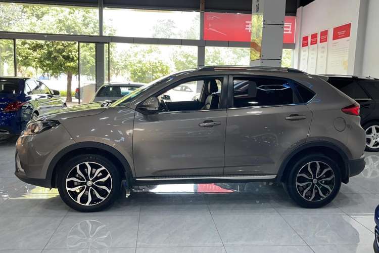 Used MG GS 2015 1.5TGI TST Luxury Edition Left Side