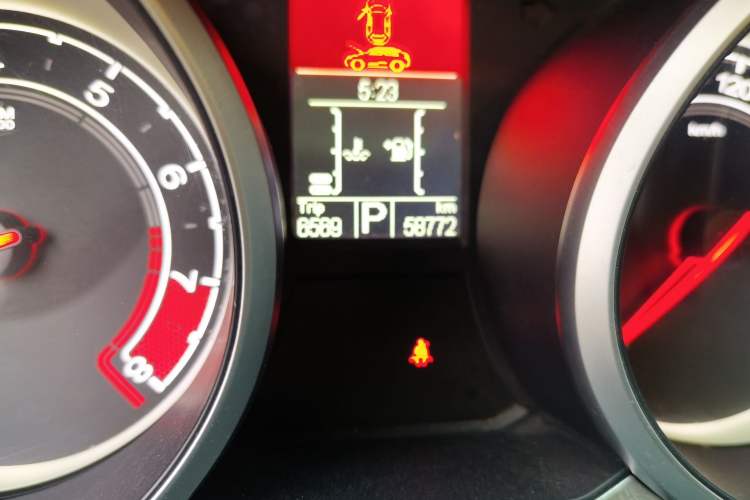 Used MG GS 2015 2.0TGI TST Luxury Edition Odometer Close Up