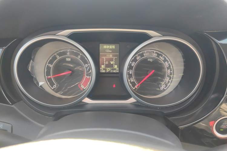 Used MG GS 2015 2.0TGI TST Luxury Edition Odometer Close Up