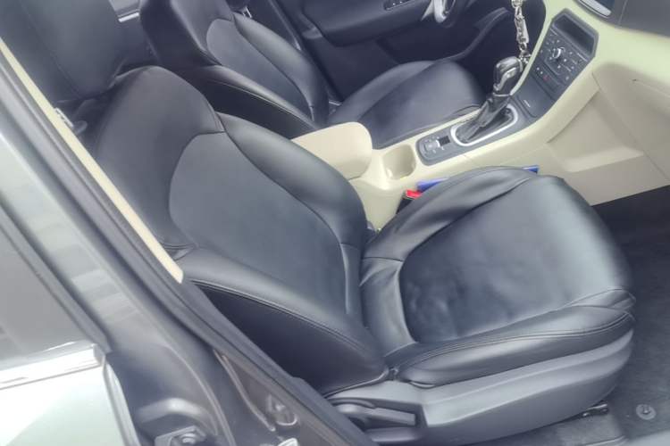 Used MG GS 2015 1.5TGI TST Elite Edition Right Front Seat