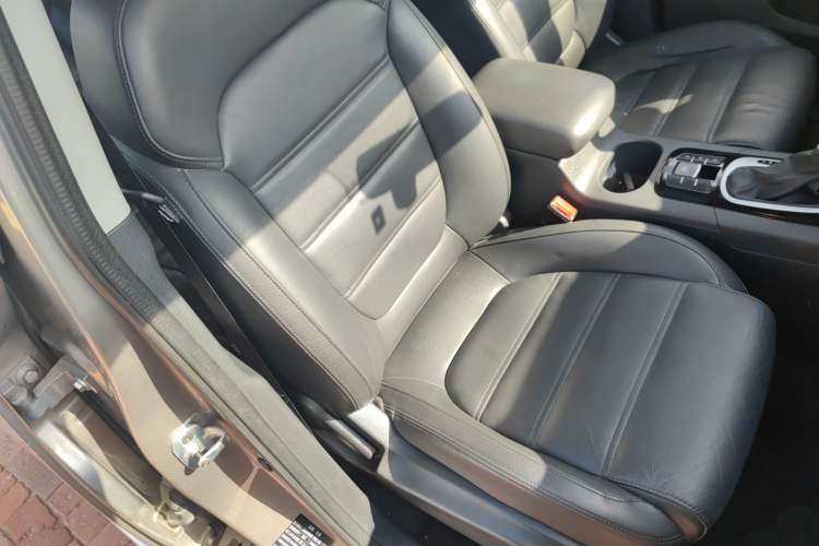 Used MG GS 2015 2.0TGI TST Luxury Edition Right Front Seat