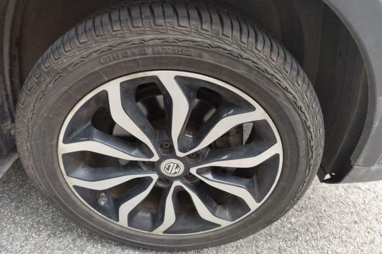 Used MG GS 2015 1.5TGI TST Luxury Edition Right Front Wheel Hub