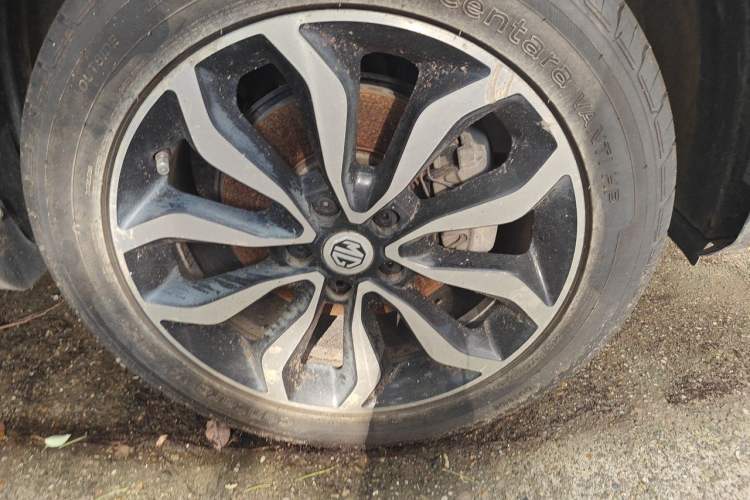 Used MG GS 2015 1.5TGI TST Luxury Edition Right Front Wheel Hub