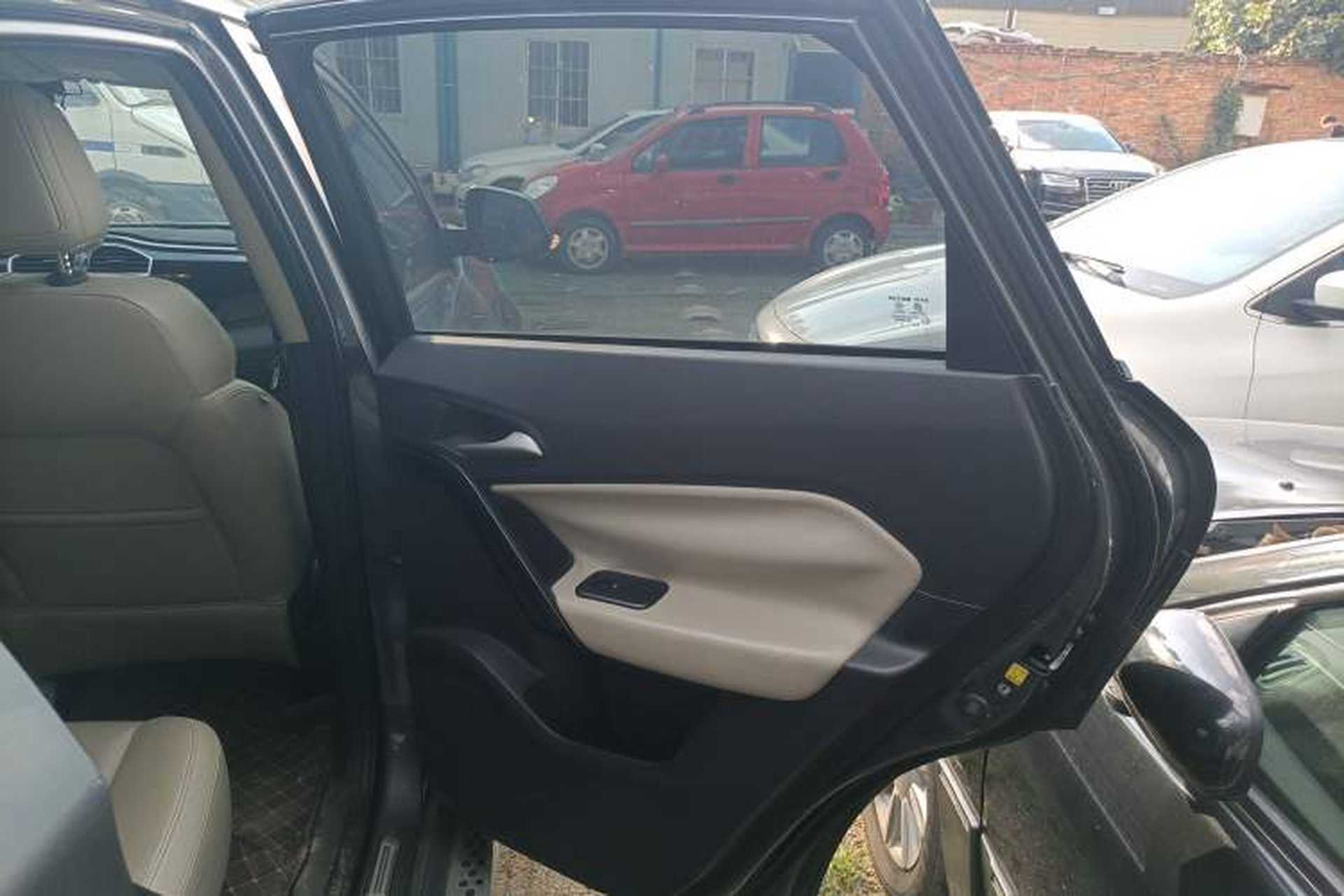 Used MG GS 2015 2.0TGI TST Four-Wheel Drive Flagship Edition Right Rear Door Interior