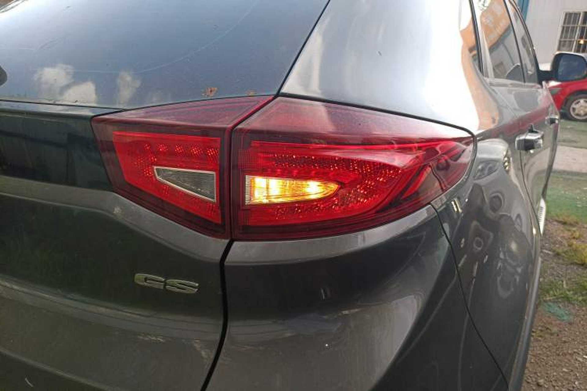 Used MG GS 2015 2.0TGI TST Four-Wheel Drive Flagship Edition Right Rear Taillight