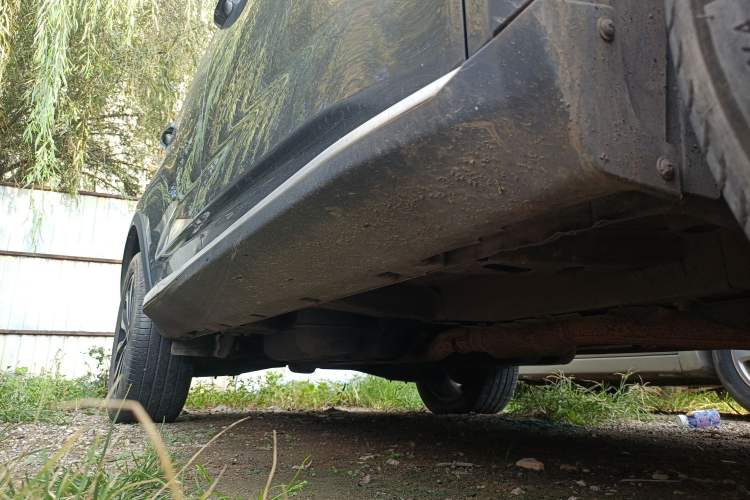 Used MG GS 2015 2.0TGI TST Four-Wheel Drive Flagship Edition Right Side Sill