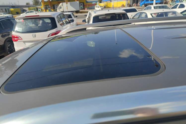 Used MG GS 2015 2.0TGI TST Luxury Edition Roof