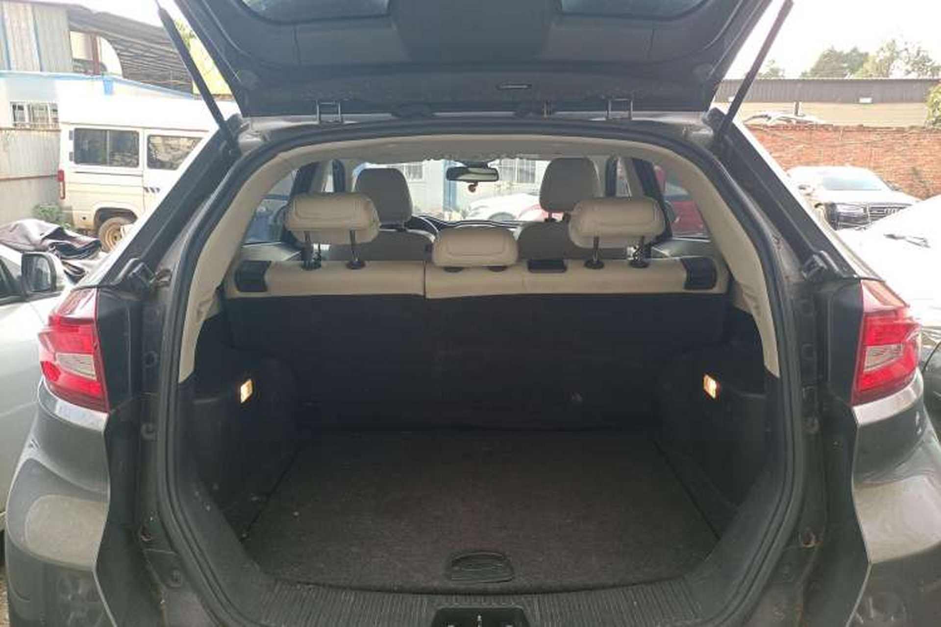 Used MG GS 2015 2.0TGI TST Four-Wheel Drive Flagship Edition Trunk