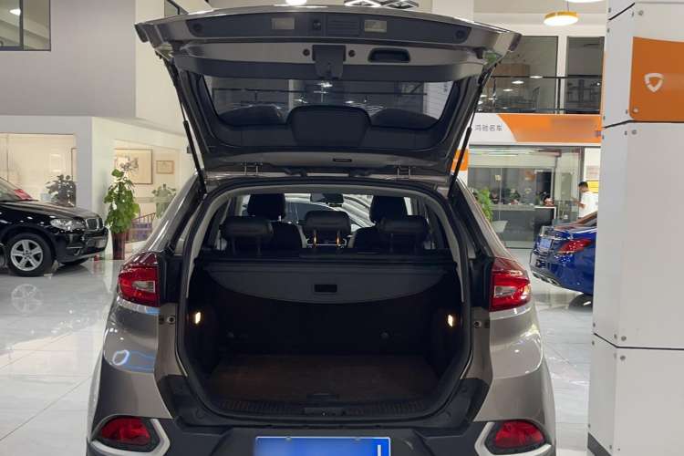 Used MG GS 2015 1.5TGI TST Luxury Edition Trunk