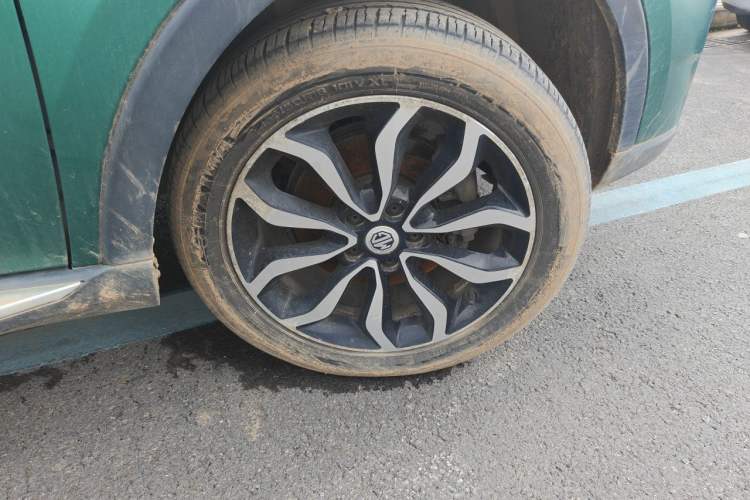Used MG GS 2015 1.5TGI TST Luxury Edition Right Front Wheel Hub