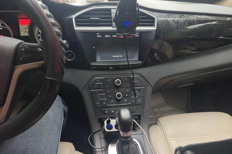Used MG GS 2015 2.0TGI TST Luxury Edition Audio And AC Panel