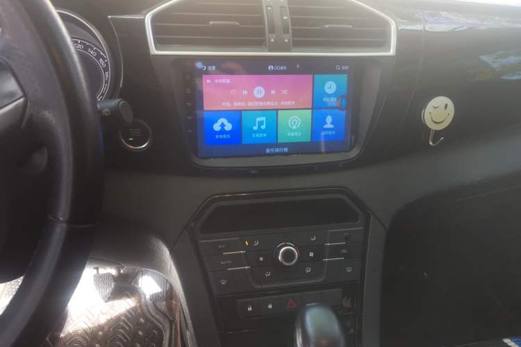Used MG GS 2015 2.0TGI TST Luxury Edition Audio And AC Panel