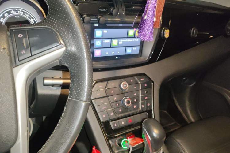 Used MG GS 2015 2.0TGI TST Luxury Edition Audio And AC Panel