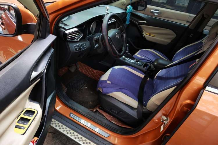 Used MG GS 2015 2.0TGI TST Luxury Edition Driver Seat