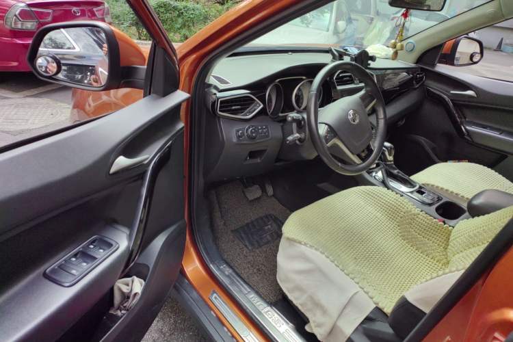 Used MG GS 2015 1.5TGI TST Luxury Edition Driver Seat