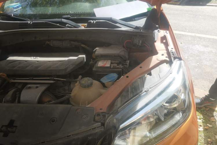 Used MG GS 2015 2.0TGI TST Luxury Edition Engine Bay Left