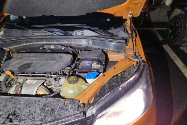 Used MG GS 2015 2.0TGI TST Luxury Edition Engine Bay Left