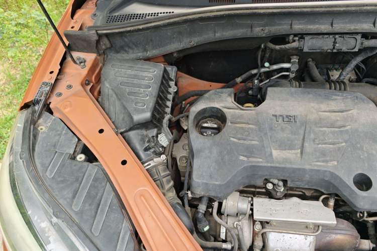 Used MG GS 2015 1.5TGI TST Luxury Edition Engine Bay Right