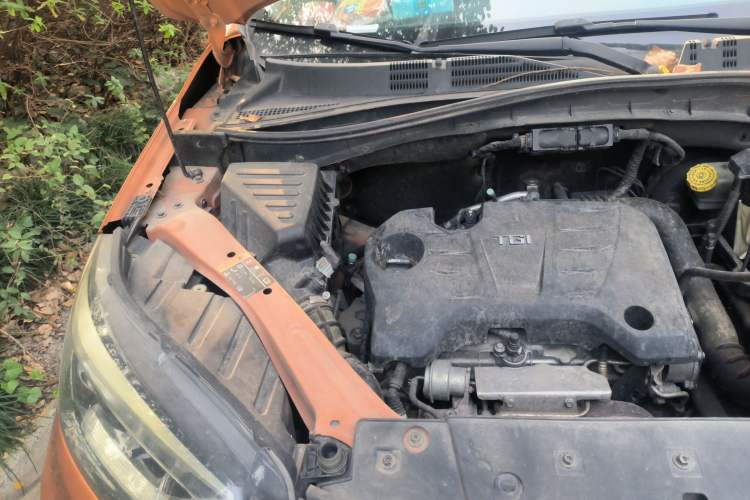 Used MG GS 2015 1.5TGI TST Luxury Edition Engine Bay Right